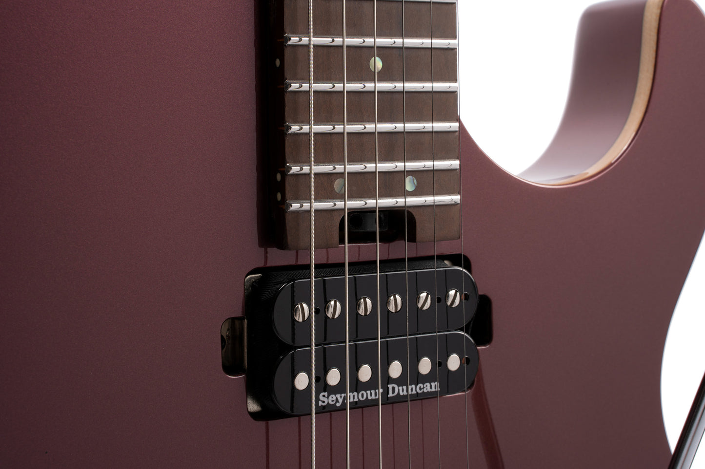 G300 PRO, corps tilleul, table érable massif, manche et touche érable torréfié, 2 micros Seymour Duncan, bourgogne vif