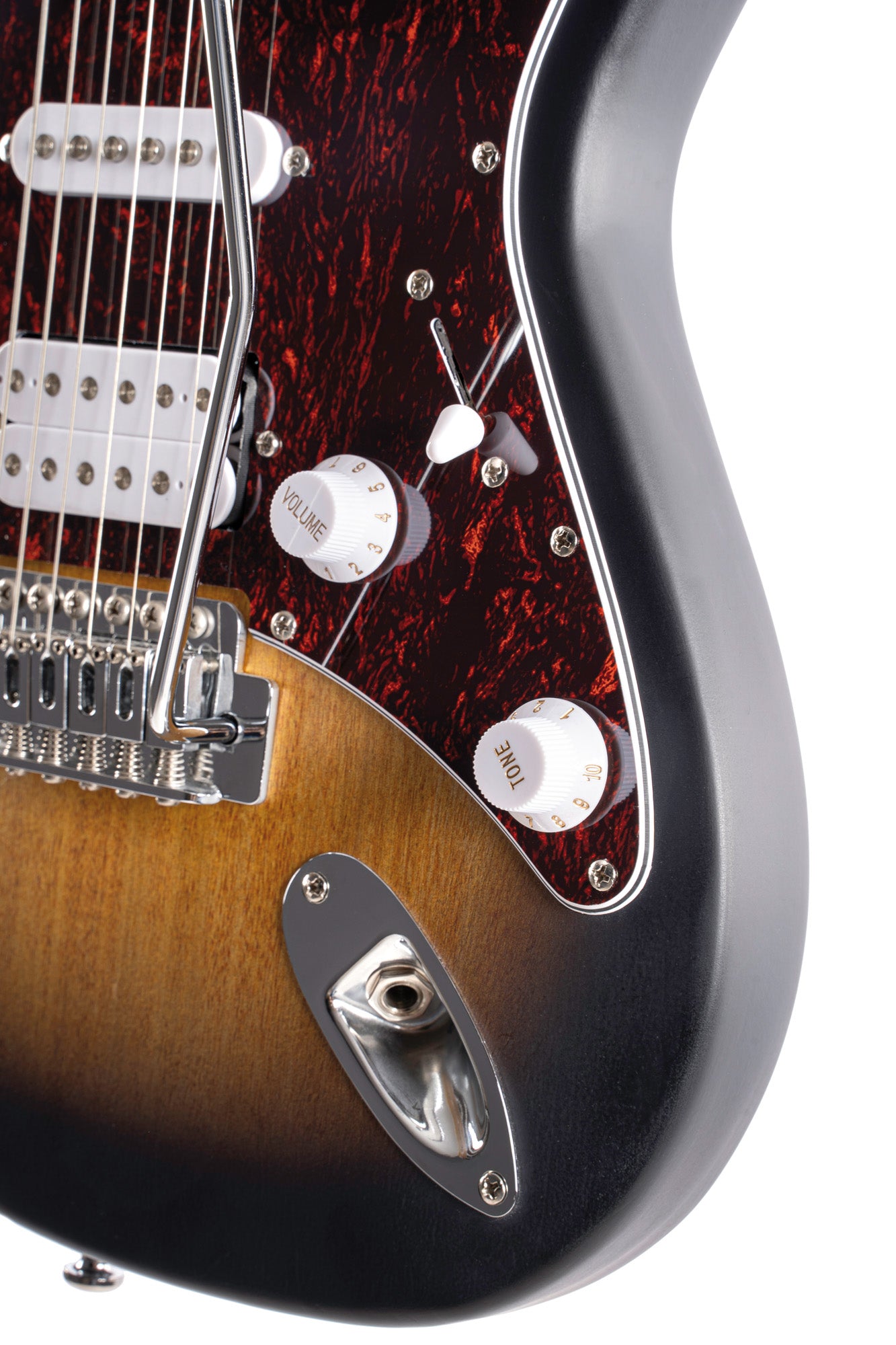 G110, corps peuplier, manche érable, touche jatoba, 3 micros Powersound (S/S/H), plaque tortoise, sunburst pores ouverts