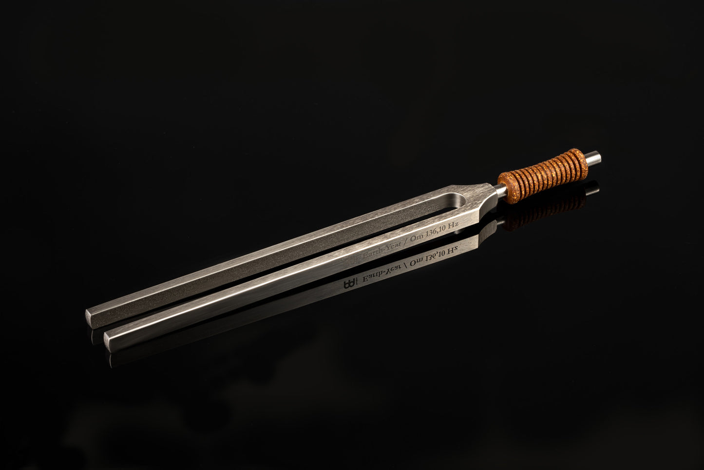 DIAPASON SONIC ENERGY THERAPHY EARTH YEAR / OM, 136.10 HZ / C3#, 24.38 CM FABRICATION ARTISANALE, ACIER INOXYDABLE