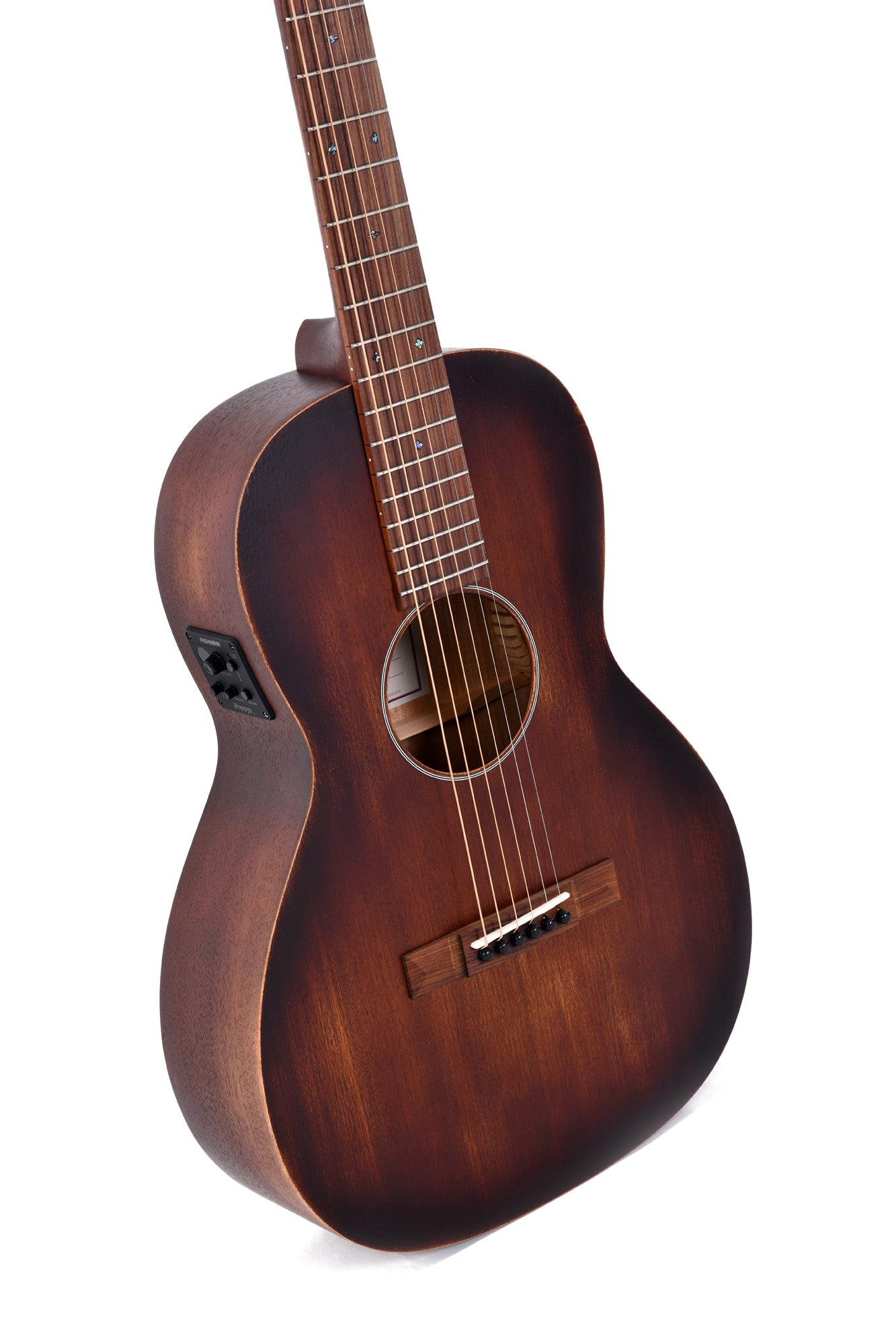 Modèle 00M-15SE-AGED, Forme 00, table acajou massif, f/e acajou, touche & chevalet pau ferro, EQ Fishman, naturel"vieilli"