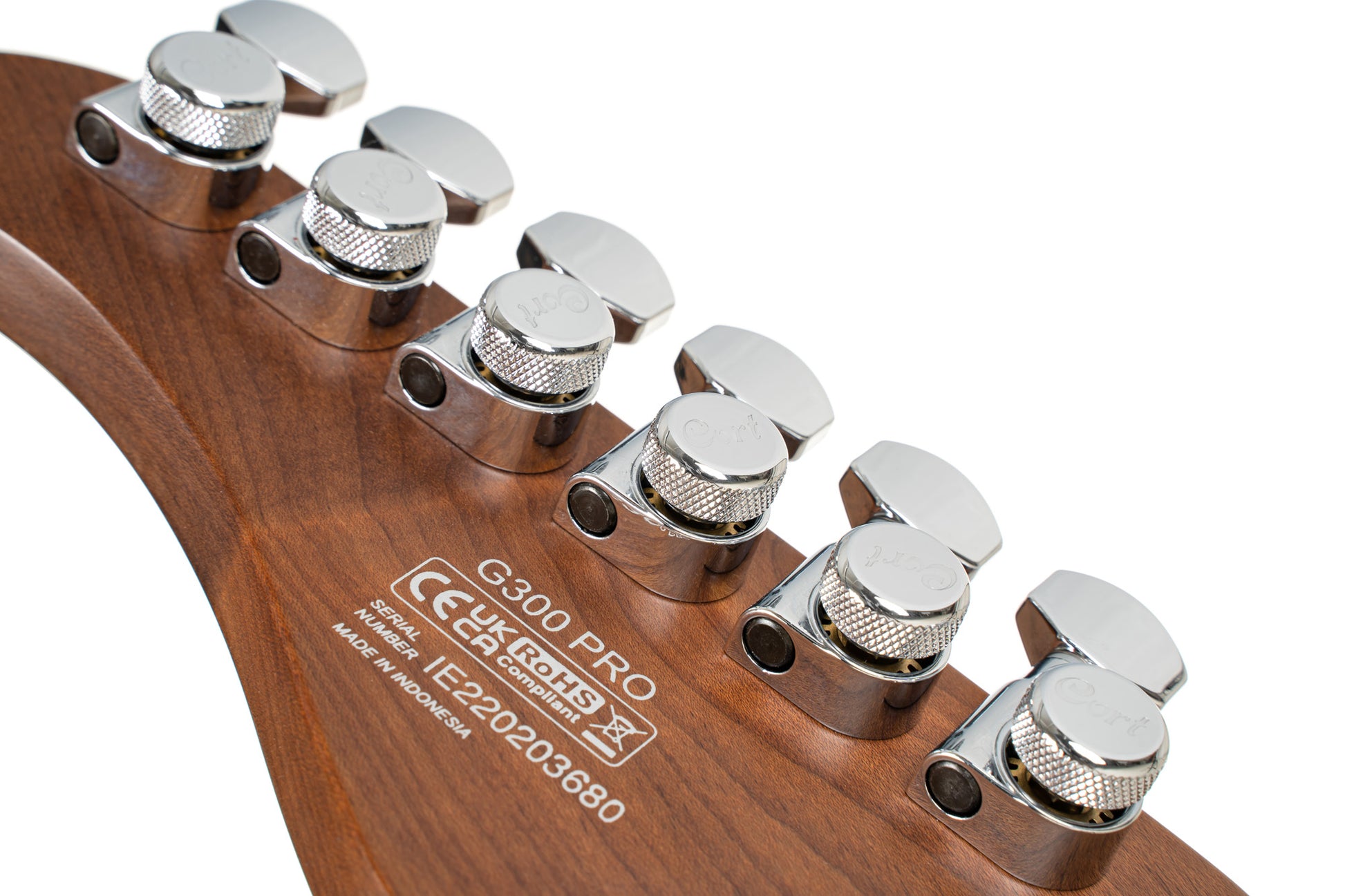 G300 PRO, corps tilleul, table érable massif, manche et touche érable torréfié, 2 micros Seymour Duncan, metallic gold