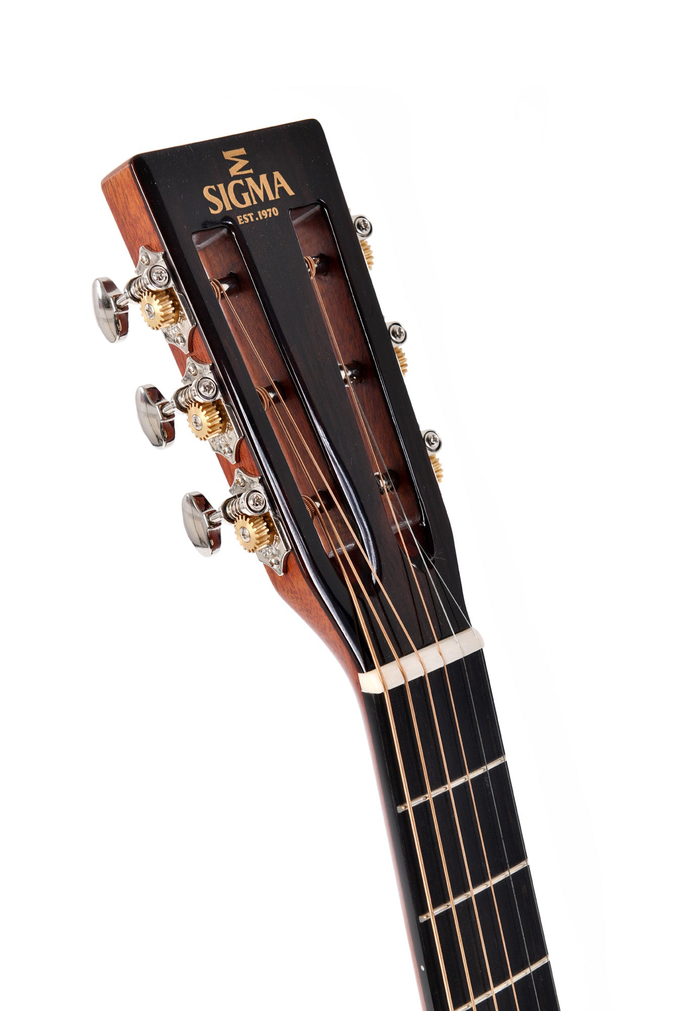 Modèle SDM-18S, Dreadnought, table épicéa massif, f/e acajou massif, touche ébène, tête ajourée, soft case, naturel brillant