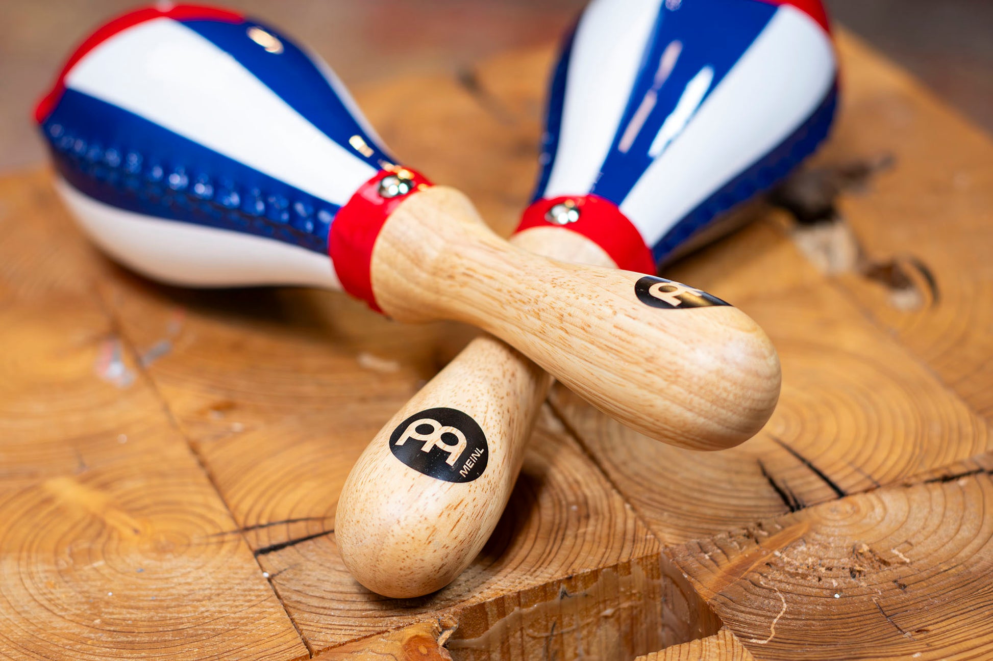 MARACAS MEINL PEAU ANIMALE MODELE STANDARD DRAPEAU CUBAIN