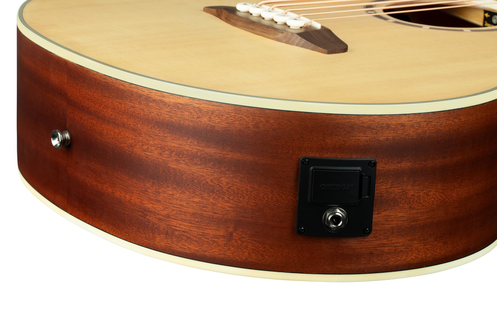 D7CE-5, basse 5 cordes, pan coupé, EQ Ortega MagusPro, table épicéa, f/e acajou, manche acajou, naturel satiné