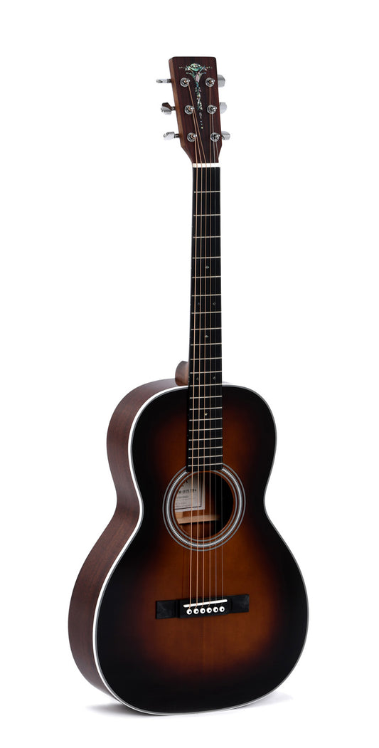 Modèle 00M-1S-SB, Forme 00, table épicéa massif, f/e acajou, touche micarta, sunburst brillant