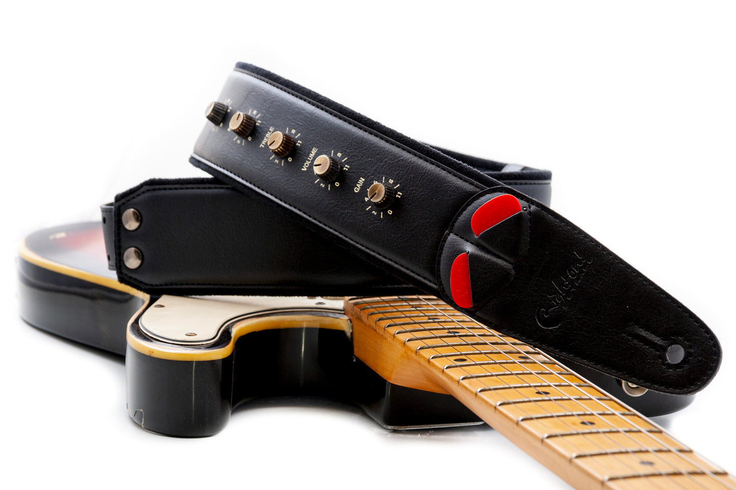 Courroie modèle SPINALTAP, extérieur synthétique, largeur 6 cm, longueur 100 à 145 cm, porte-médiators intégré, noir