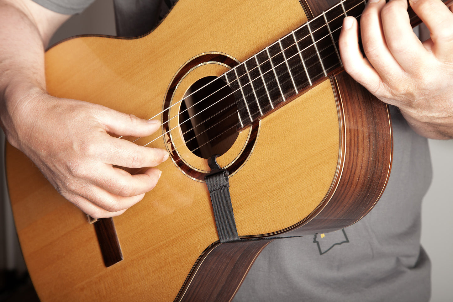 Courroie rosace pour guitare classique, nylon, largeur 3.7 cm, longueur de 80 à 100 cm, noir