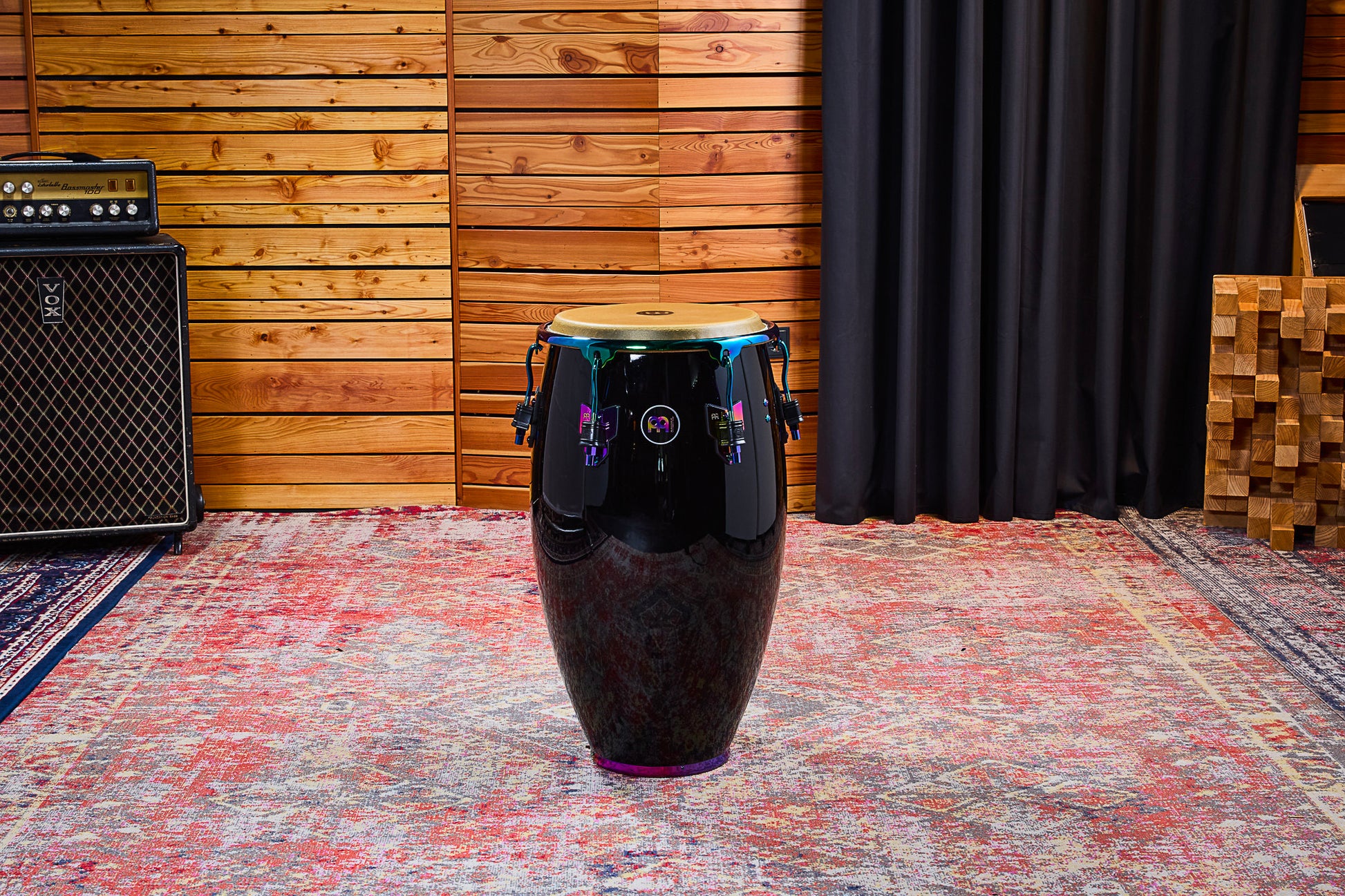 Tumba Spectrum 12" 1/2, fût Chêne Siam 3 plis, hauteur 76.2cm, peau true skin buffle, cercles SSR 4mm.