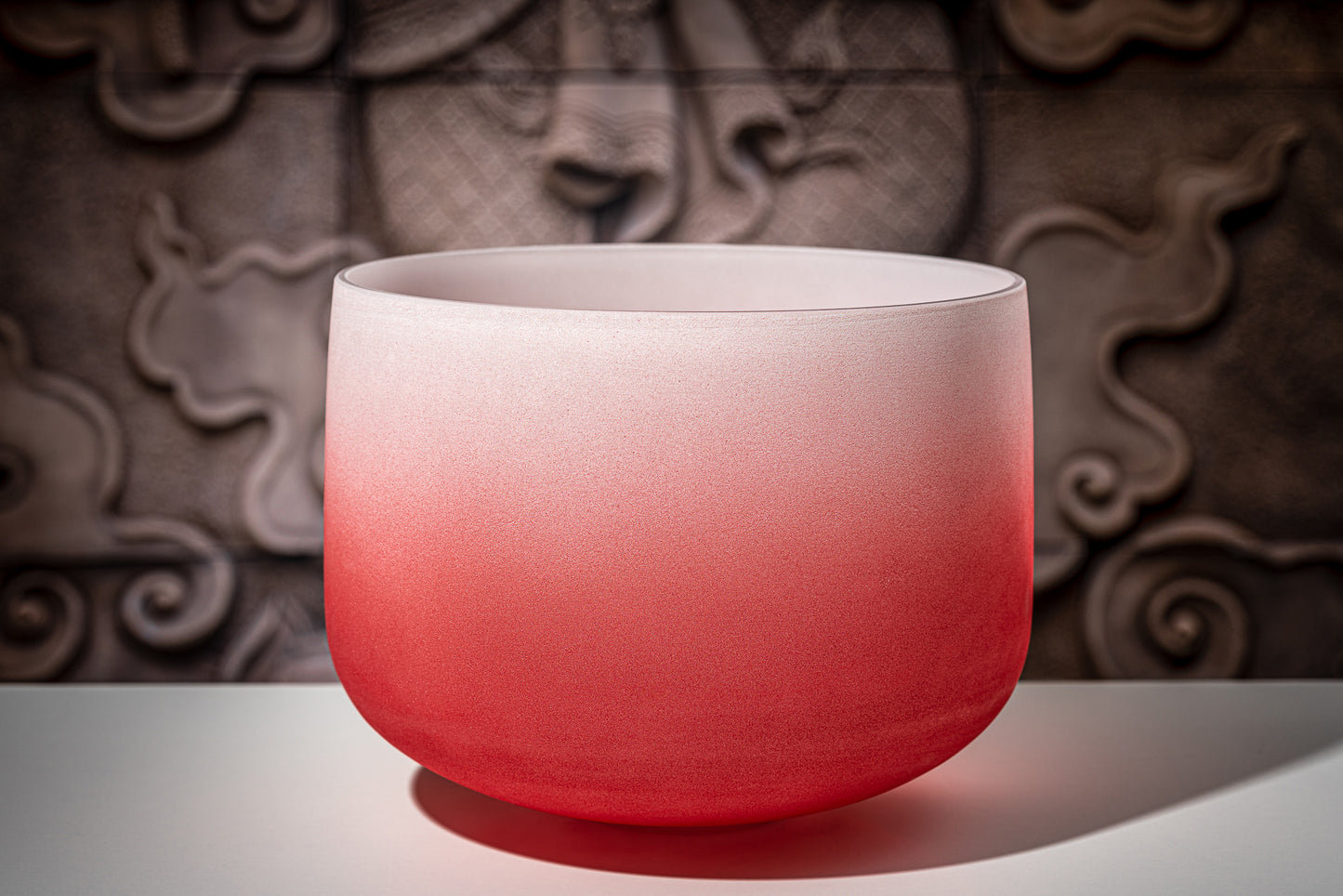 SINGING BOWL SONIC ENERGY CRISTAL 14" red, root chakra, C4 261.63hz, quartz, couleur effet gelé