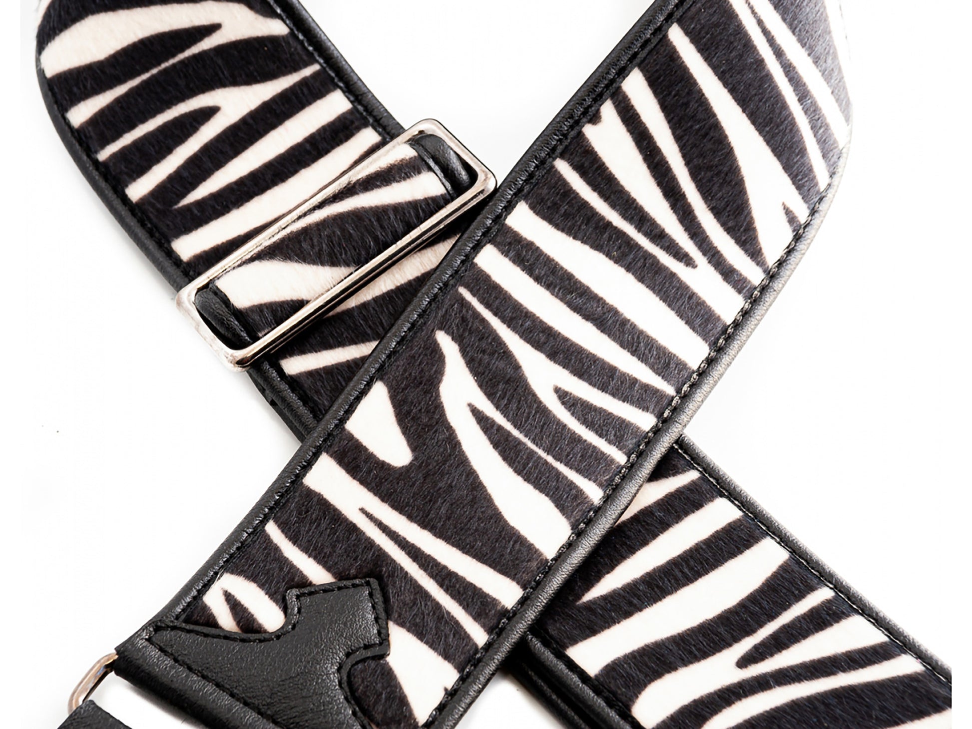 Courroie modèle ZEBRA, synthétique, rembourrée, largeur 6 cm, longueur 95 à 150 cm, porte-médiators intégré, zèbre
