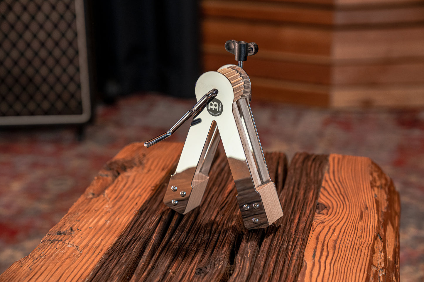 Crécelle d'orchestre Meinl en acier chromé et bois. Montable sur un stand