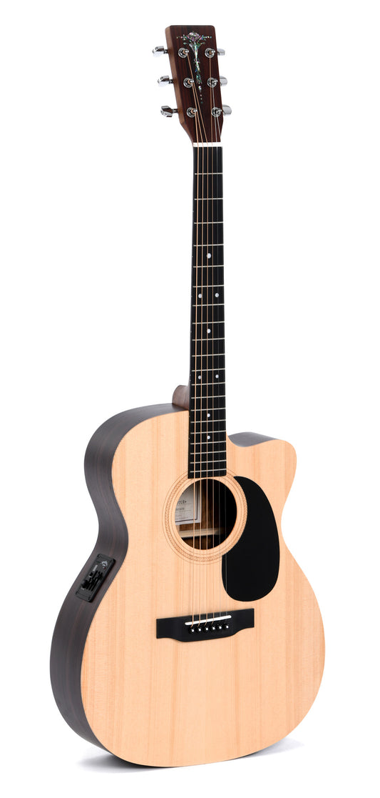 Modèle 000TCE, Forme 000 pan coupé, table épicéa massif, f/e tilia, touche micarta, EQ Sigma, naturel satiné