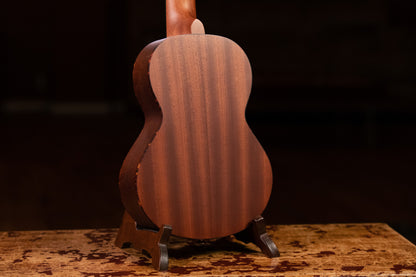 RGL5, table épicéa avec motif, fond & éclisses acajou, manche acajou (47 mm au sillet), naturel satiné