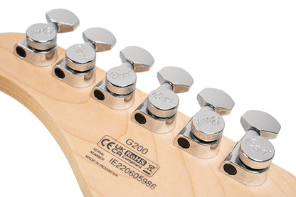 G200, corps peuplier, manche érable, touche jatoba , 2 micros simples et 1 double Powersound, plaque blanche, rose pastel