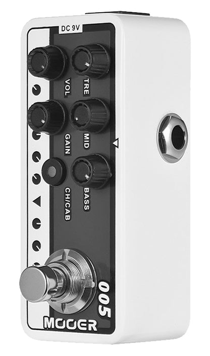 Pédale BROWN SOUND 3, préampli numérique type ampli signature VH V3, deux canaux, EQ 3 bandes par canal, blanc et gris