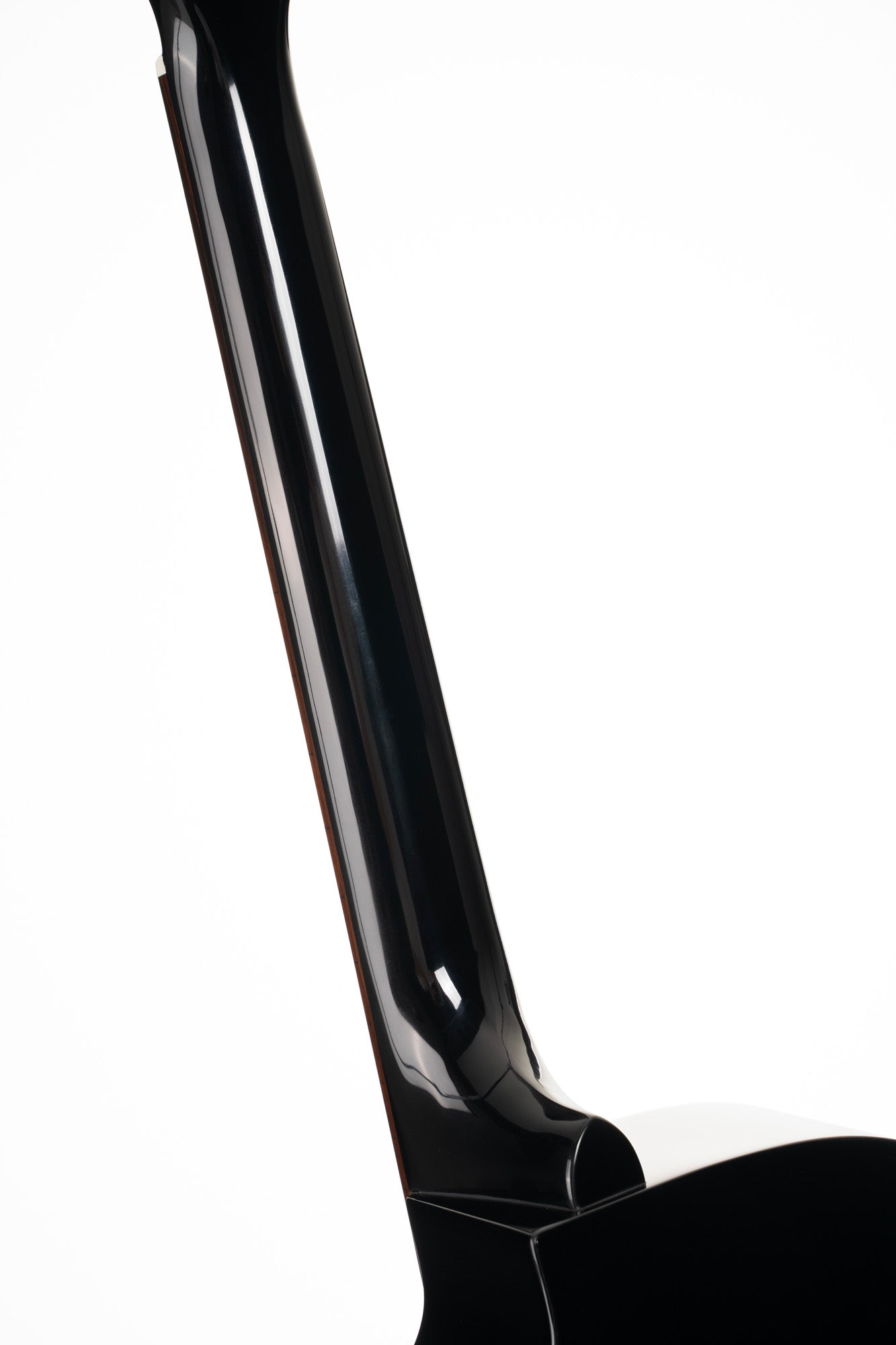 L60, forme Orchestra Model, pan coupé, table épicéa massif, fond & éclisses acajou, touche laurier, EQ CE304T, noir brillant