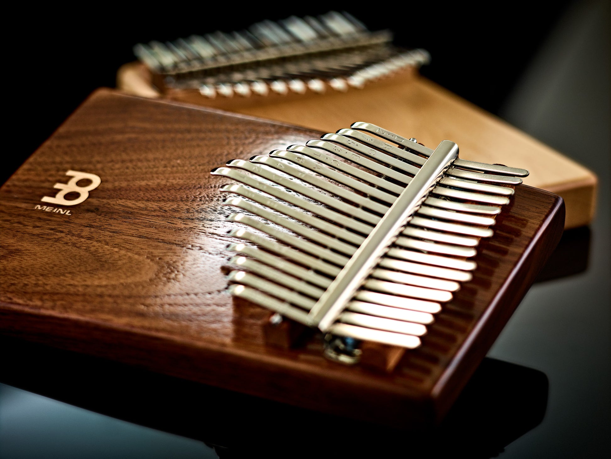 Kalimba Meinl Sonic Energy 17 notes en DO majeur. Noyer massif.