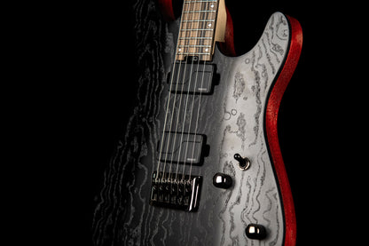 KX500 ETCHED, 6 cordes, corps acajou, table frêne sablée, touche ébène, 2 micros doubles Fishman Fluence, noir sablé