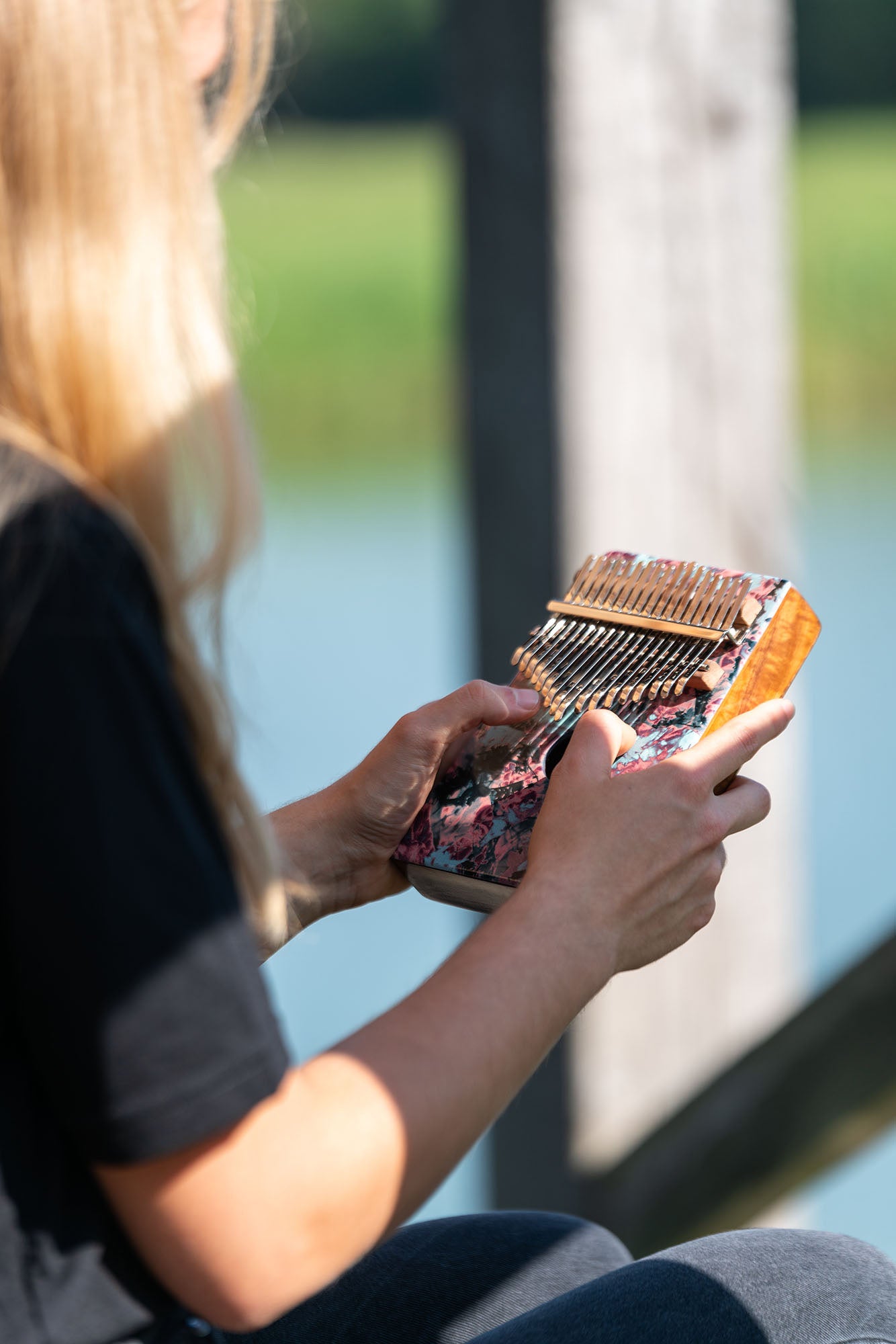 Kalimba Meinl avec rosace, 17 notes, design Coral Reef - KA17CR