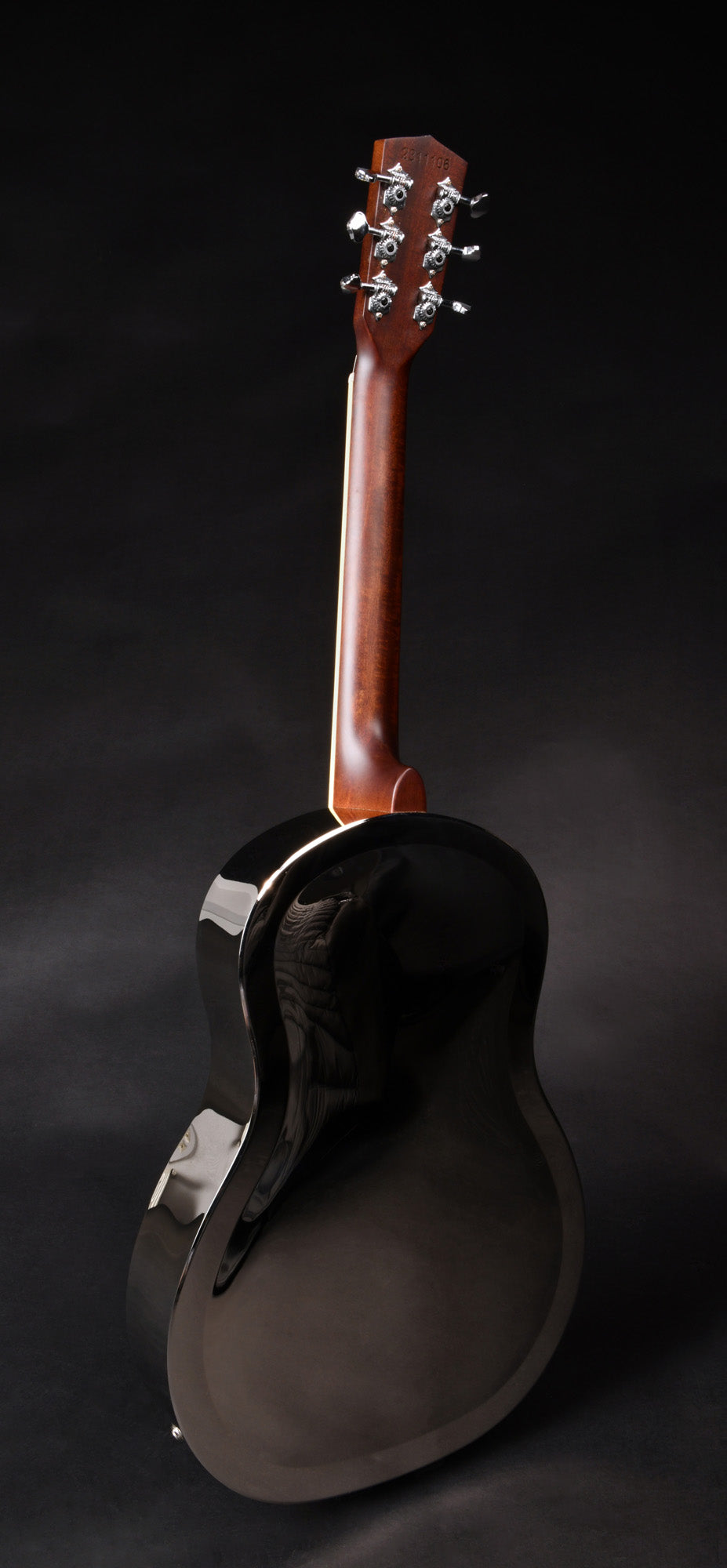 JR-999, corps en laiton, manche acajou, touche palissandre, micro simple, nickel brillant