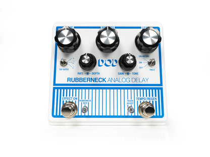Pédale RUBBERNECK, délai analogique, jusqu'à 1500 ms de retard, fonction Tap Tempo, modulation du temps de délai, blanc et bleu