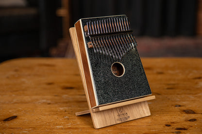 OKB4-MBK, kalimba Ortega série Acoustic, 17 notes en DO majeur, acacia massif, housse, noir