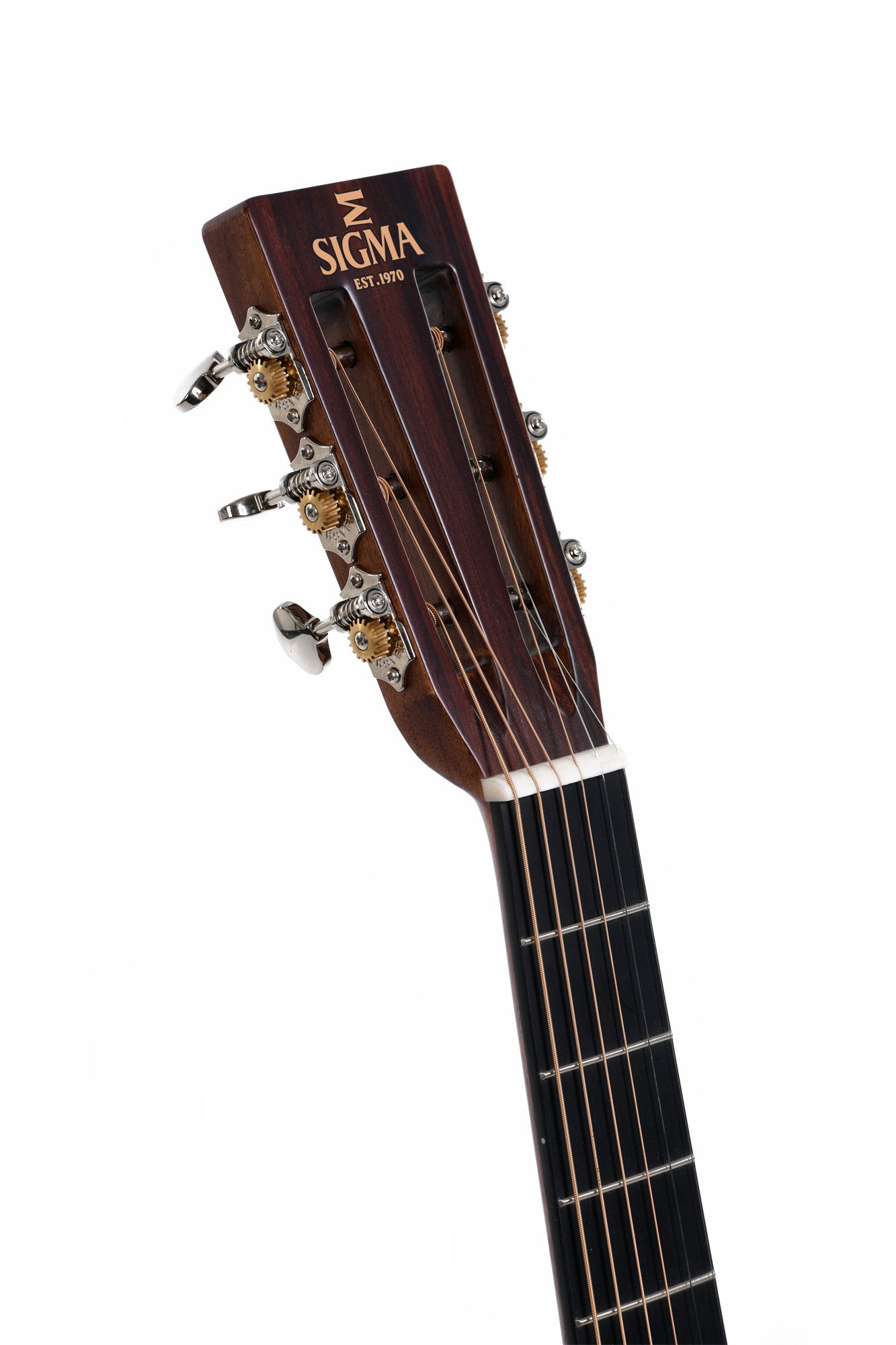 Modèle 00M-15S, Forme 00, table acajou massif, f/e acajou, touche & chevalet micarta, tête ajourée, naturel satiné