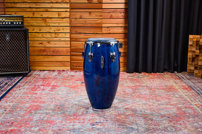 Quinto William 'Kachiro' 11", fût pin de Nouvelle-Zélande 3 plis, hauteur 76.2cm, peau cuir de veau noir, cercles SSR 4mm