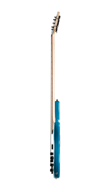 C5 Deluxe, corps peuplier, micros Bartolini MK-1 et préampli Markbass MB-1, candy blue