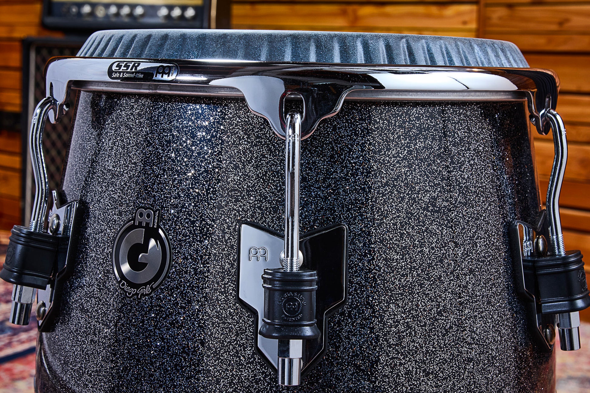 Conga Diego Galé 11"3/4, fût fibre de verre 'premium', hauteur 71.12cm, peau cuir de veau noir, cercles SSR 4mm