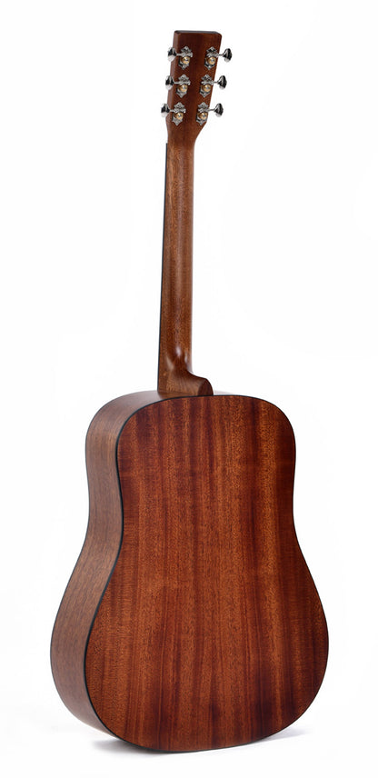 Modèle SDM-10E, Dreadnought, table épicéa Sitka massif, f/e acajou massif, touche micarta, EQ LR Baggs, soft case, naturel