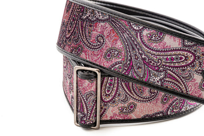 Courroie modèle PAISLEY, extérieur tissu, largeur 6 cm, longueur 95 à 150 cm, porte-médiators intégré, bordeaux