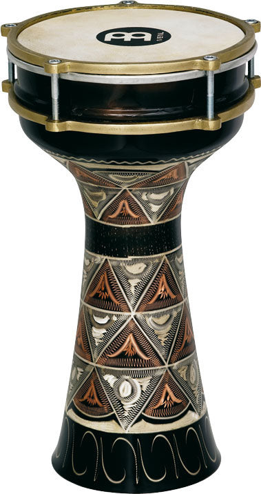 Darbouka cuivre 19 x 37.5 cm, peau naturelle, avec housse, peau rechange et clé d'accord, noir avec décorations gravées main
