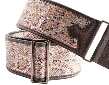 Courroie modèle GLITTER SNAKE, synthétique, rembourrée, largeur 6 cm, longueur 95 à 150 cm, porte-médiators intégré, rose