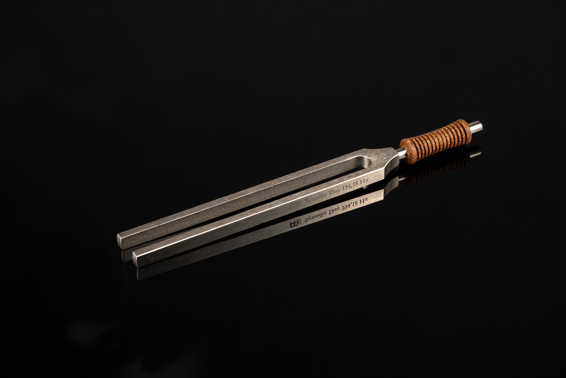 DIAPASON SONIC ENERGY THERAPHY SYNODIC DAY, 194.18 HZ / C3, 21.59 CM, FABRICATION ARTISANALE, ACIER INOXYDABLE