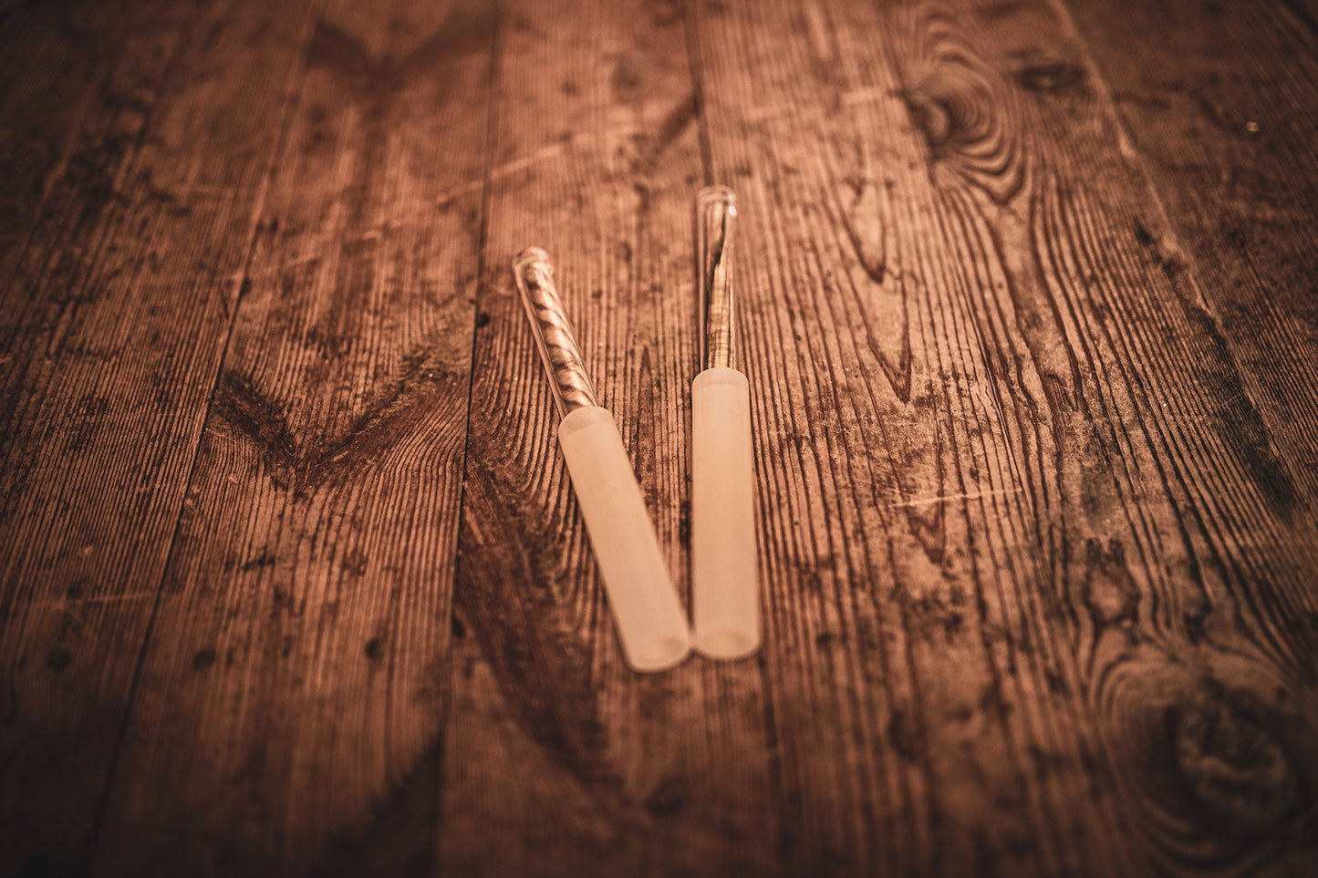 Les mailloches en verre et silicone Crystal semi-enduites.