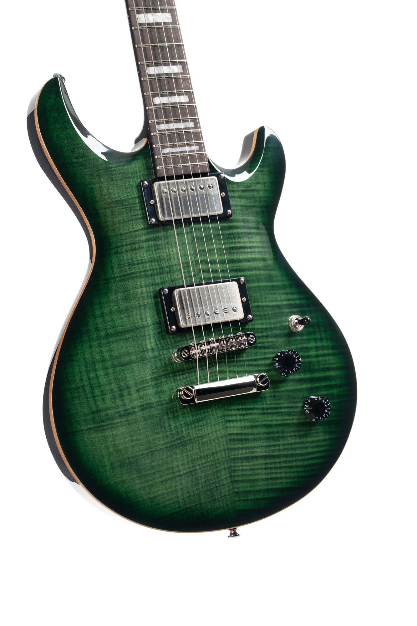 M600, corps acajou, placage érable flammé, manche collé acajou, 2 micros doubles Cort Voiced Tone VTH-59, trans green burst