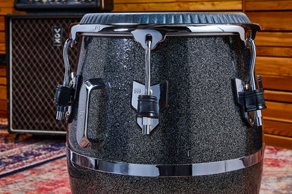 Conga Diego Galé 11"3/4, fût fibre de verre 'premium', hauteur 71.12cm, peau cuir de veau noir, cercles SSR 4mm