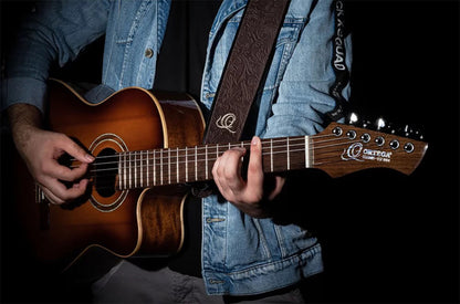 OSBY-2, courroie guitare, série Byzantine, face cuir, dos PVC (vegan), largeur 7 cm, longueur 145 cm, byzantine cocoa