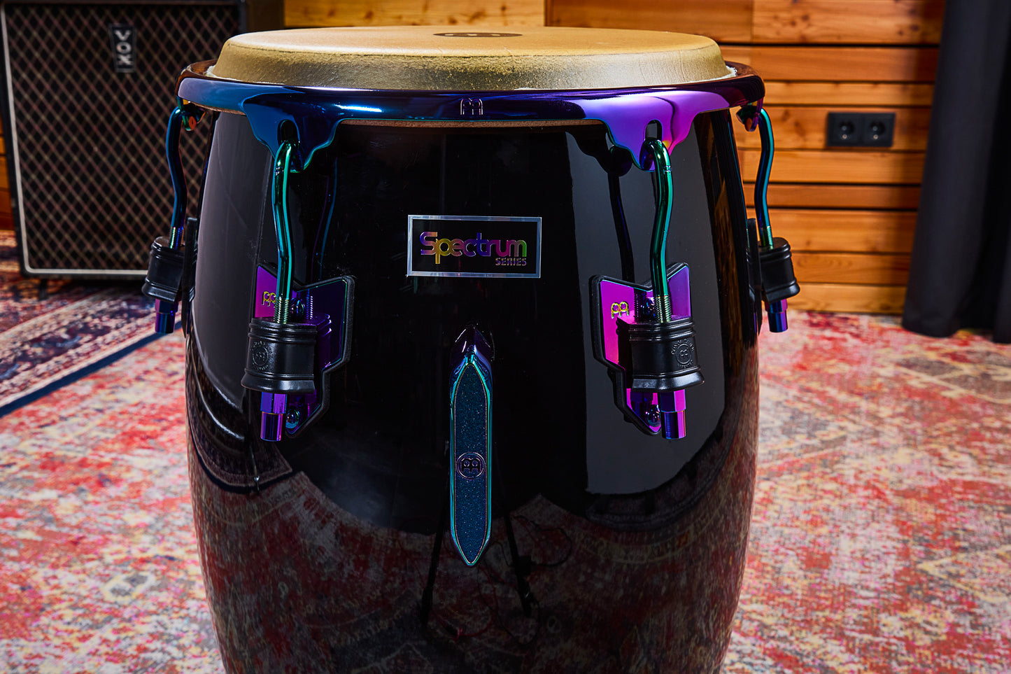 Quinto Spectrum 11", fût Chêne Siam 3 plis, hauteur 76.2cm, peau true skin buffle, cercles SSR 4mm.