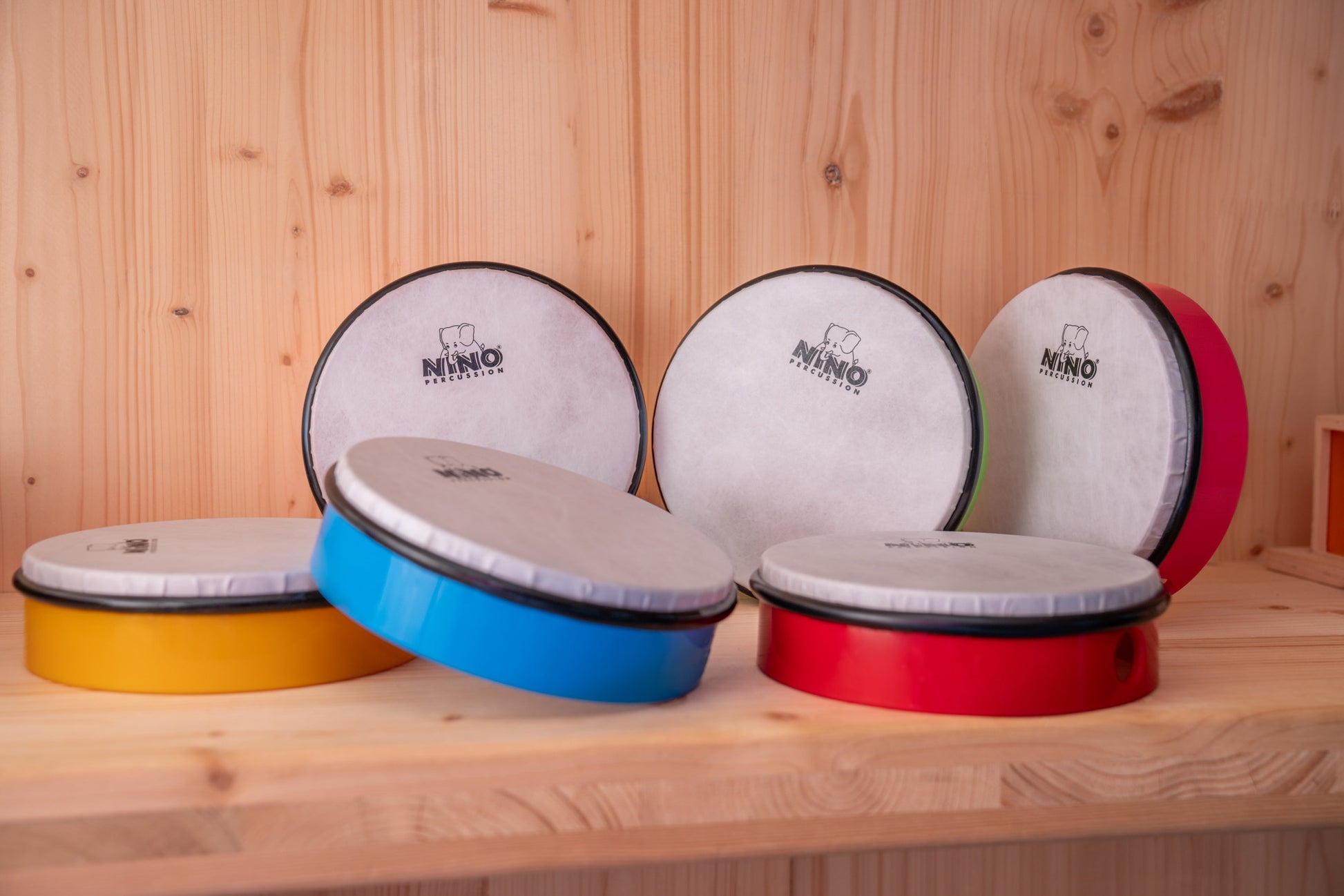 SET 6 TAMBOURINS A PEAU 8" NINO AVEC HOUSSE ET MAILLOCHES